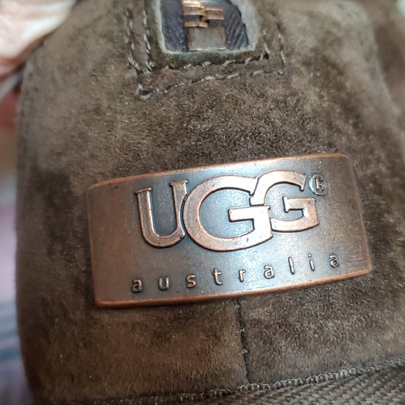 UGG Australia calf boots - Picture 3 of 6